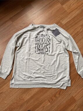 Marled Light Gray Hocus Pocus Graphic Long-Sleeve Shirt, size XL